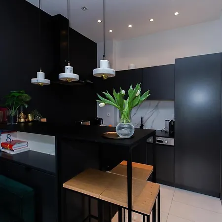 Shortstaypoland Orla *